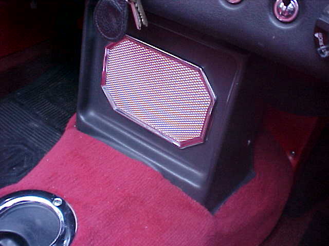 Early MGB Tunnel Carpet Fitment at the Speaker Housing